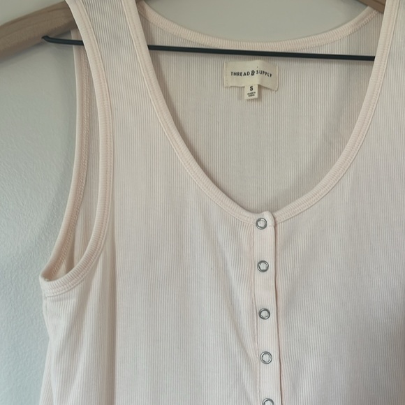 Thread & Supply Tank - Picture 2 of 2